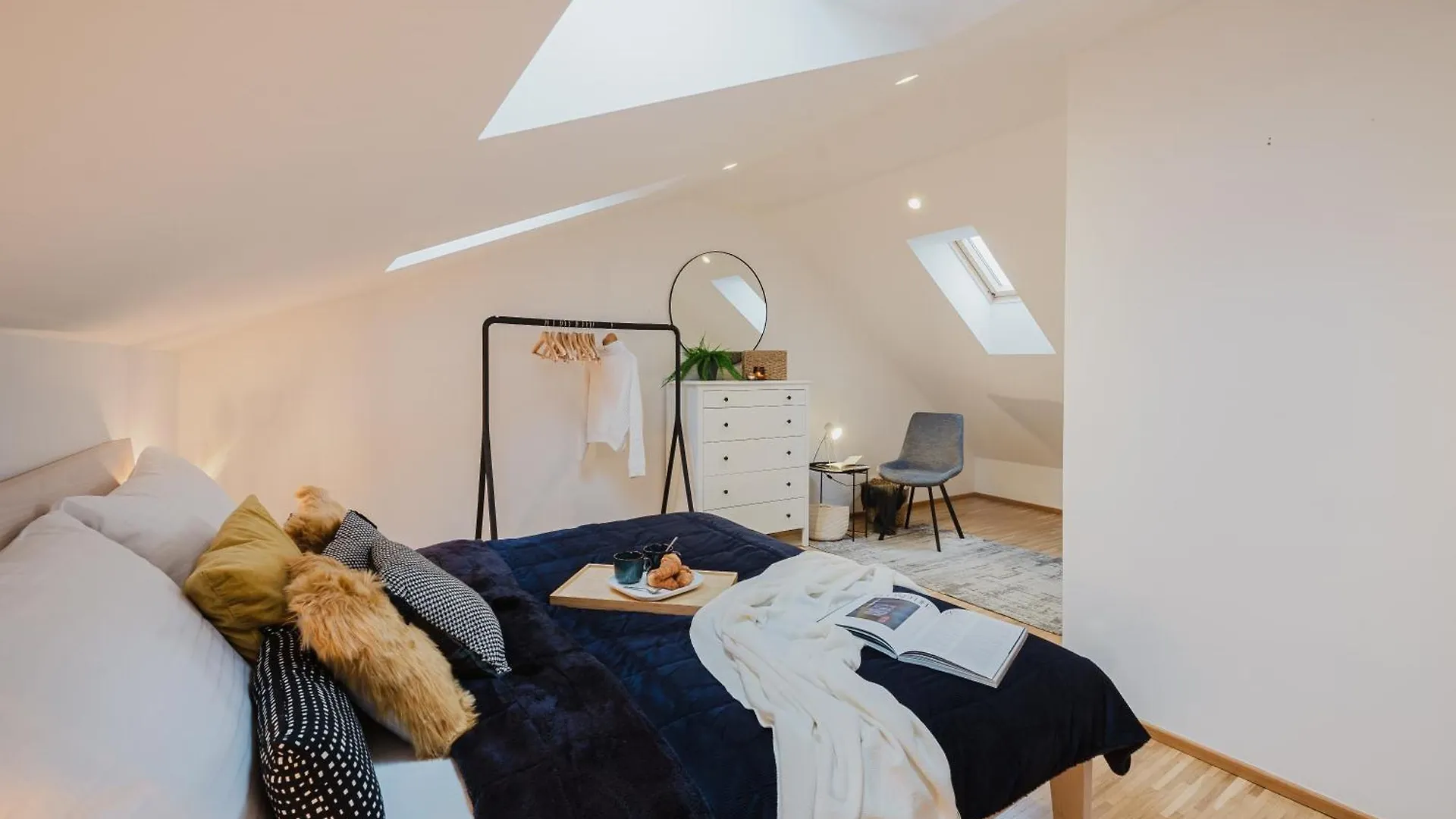Appartamento Prague Days - Attic Loft - Work Space - Private Parking