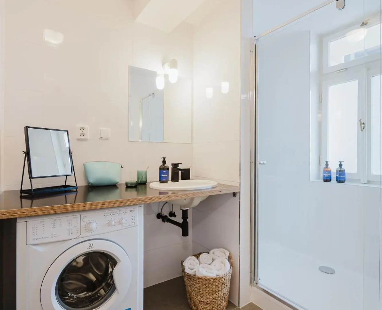 Prague Days - Attic Loft - Work Space - Private Parking